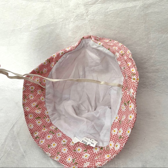 Red White and Floral Girls Hat w/ adjustable size - Picture 6 of 8